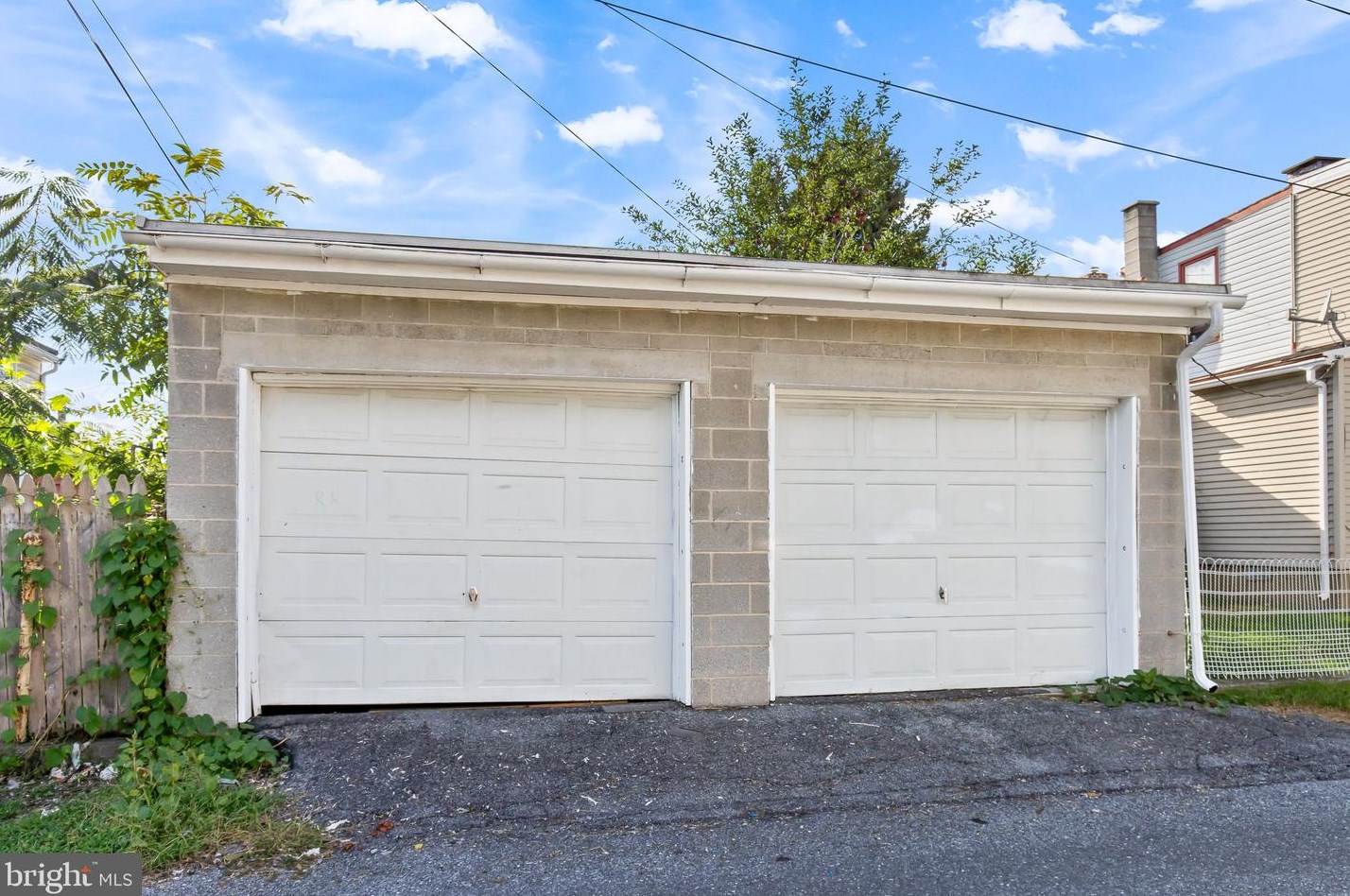 924 Water St, Lebanon, PA 17046-3416
