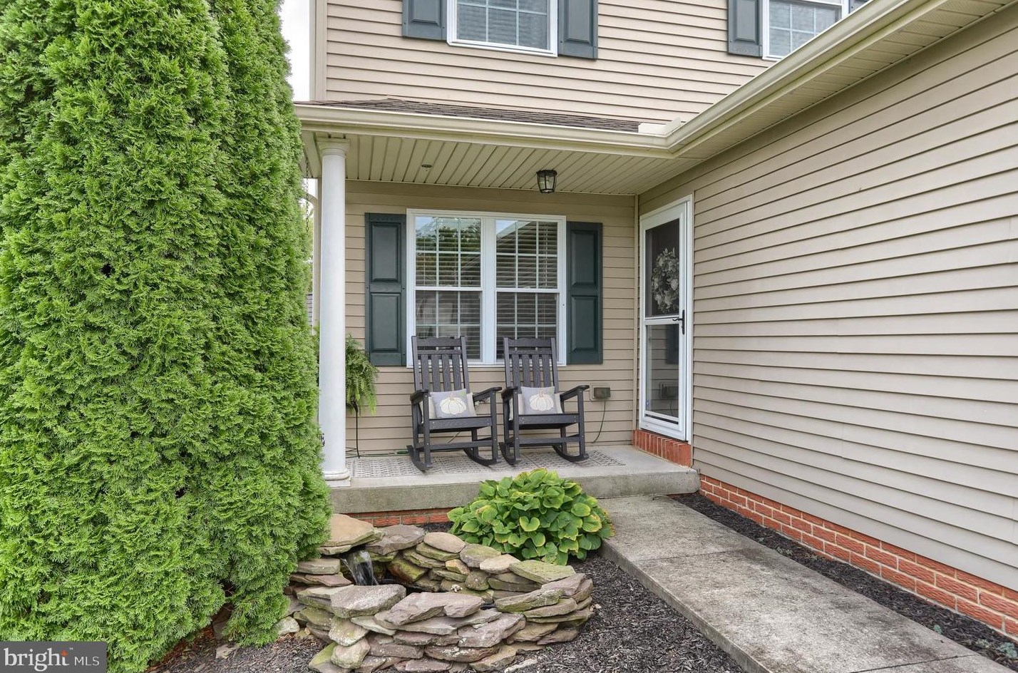 2 Sue Cir, Lebanon, PA 17042-6885