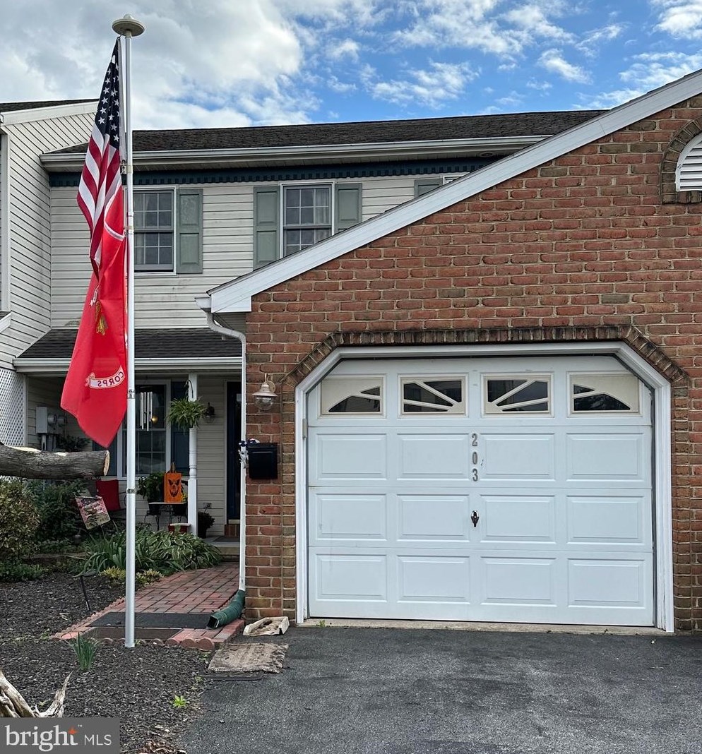 203 Irene Dr, Bordnersville, PA 17038-9100