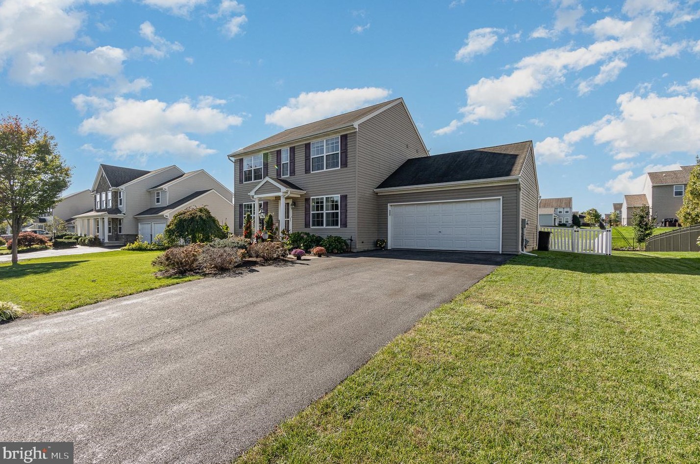 141 Oxford Rd, Bellegrove, PA 17003