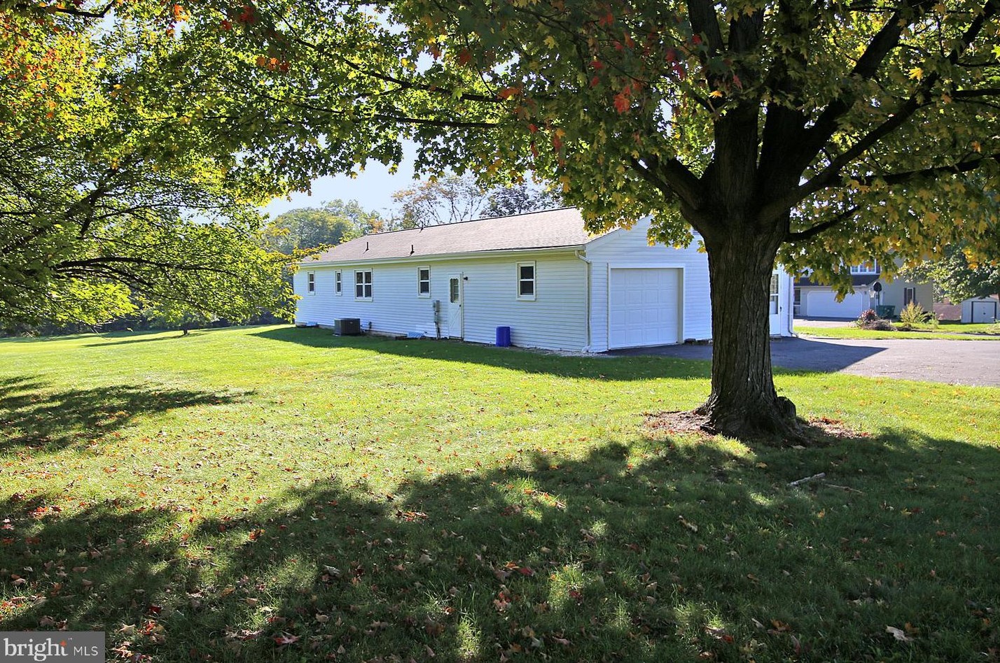 593 Dodge St, Lebanon, PA 17046-4235