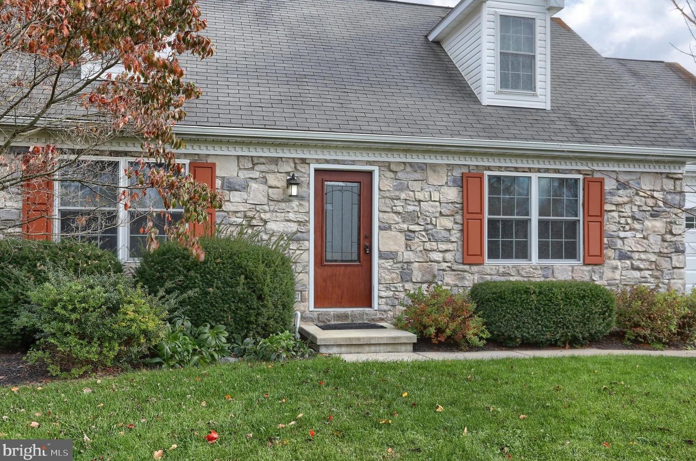 1350 Juniper St, Lebanon PA  17042-6432 exterior