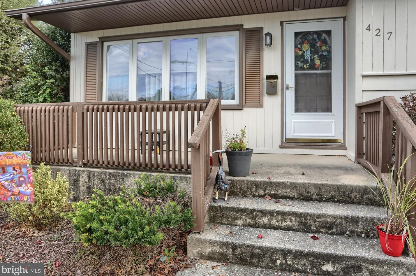 427 Locust St, Lebanon PA  17042-3114 exterior