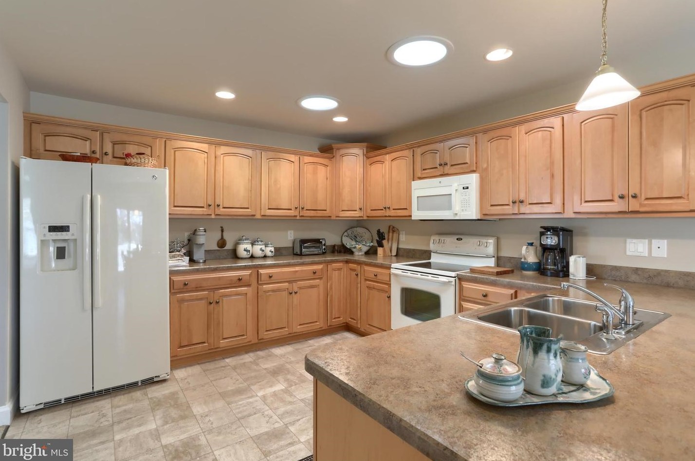 1023 English Dr, Lebanon PA  17042-9267 exterior