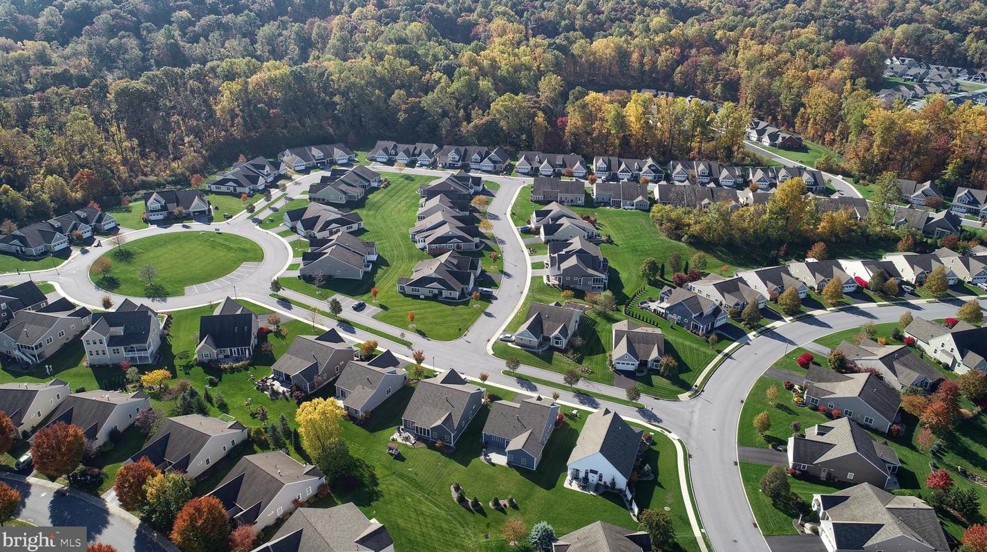 1023 English Dr, Lebanon PA  17042-9267 exterior