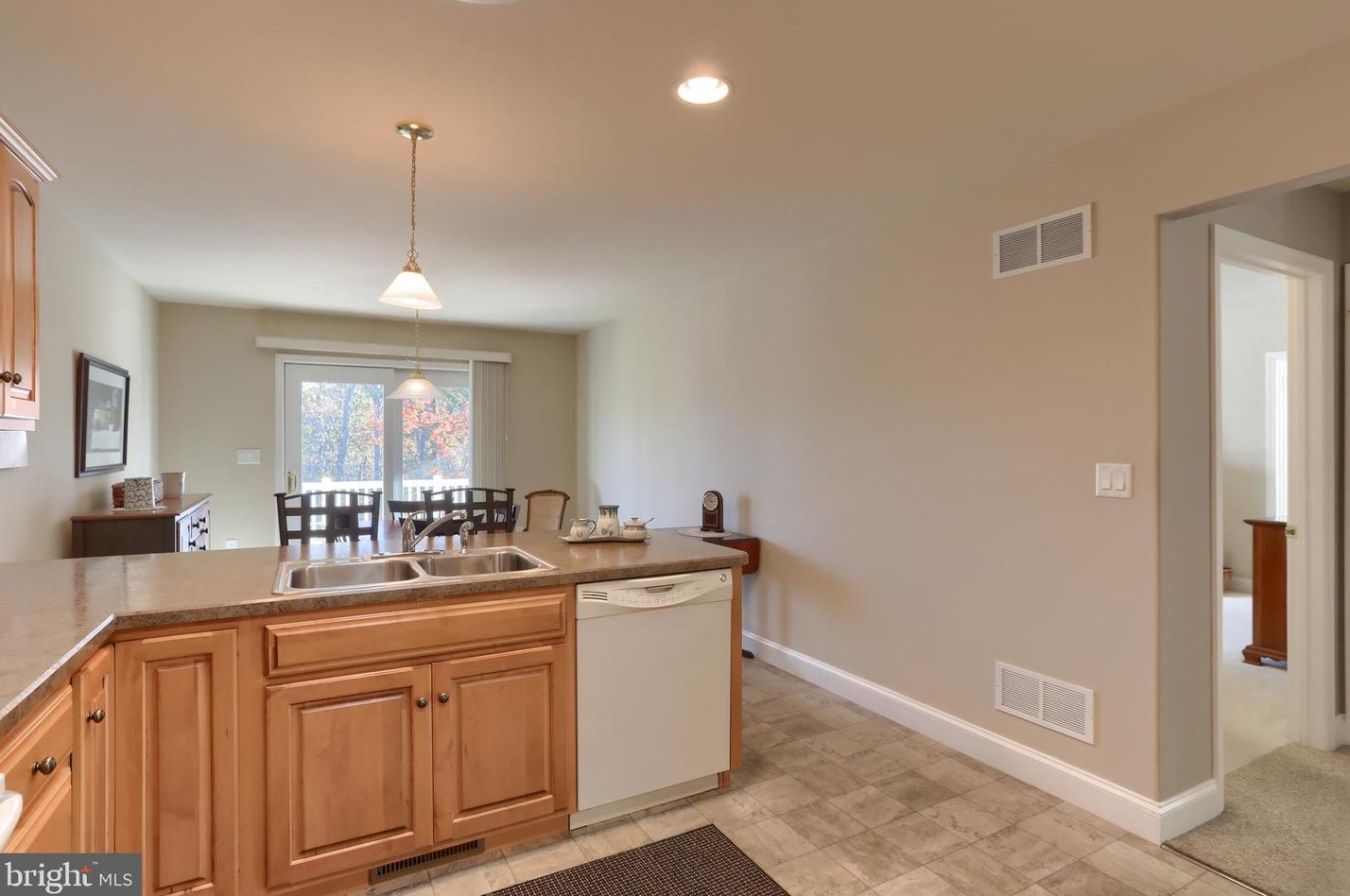 1023 English Dr, Lebanon PA  17042-9267 exterior