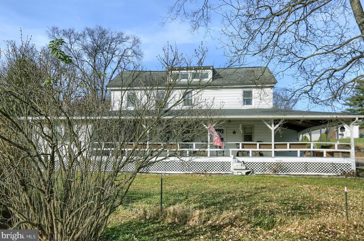 1739 Thompson Ave, Lebanon, PA 17046-1433