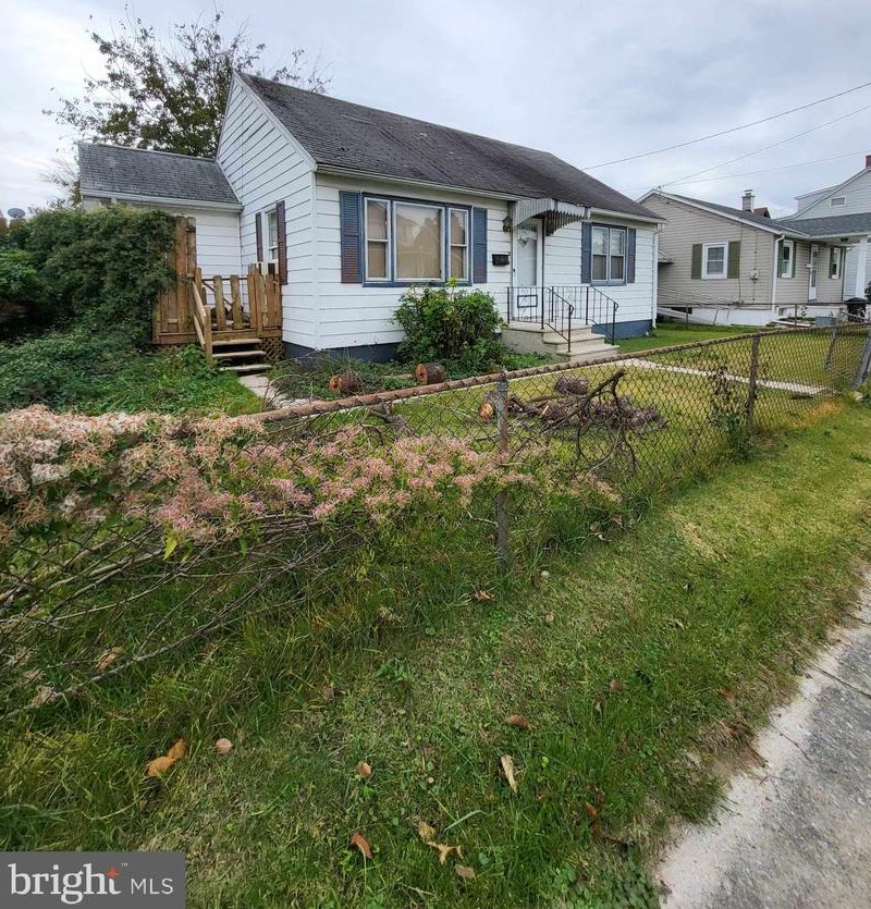 610 Hill St, Lebanon, PA 17046-2947