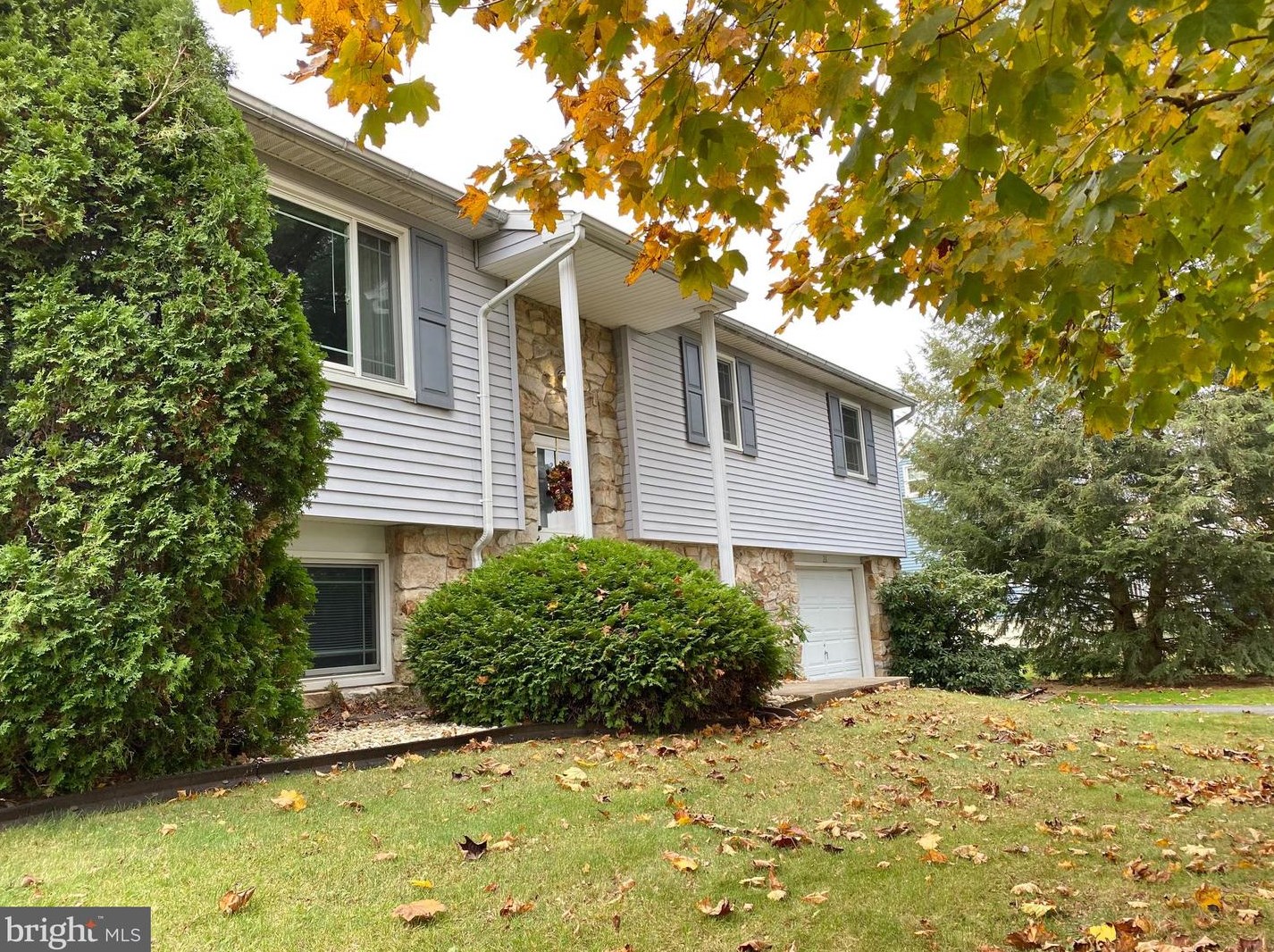 26 Middle Ave, Bordnersville, PA 17038-8912
