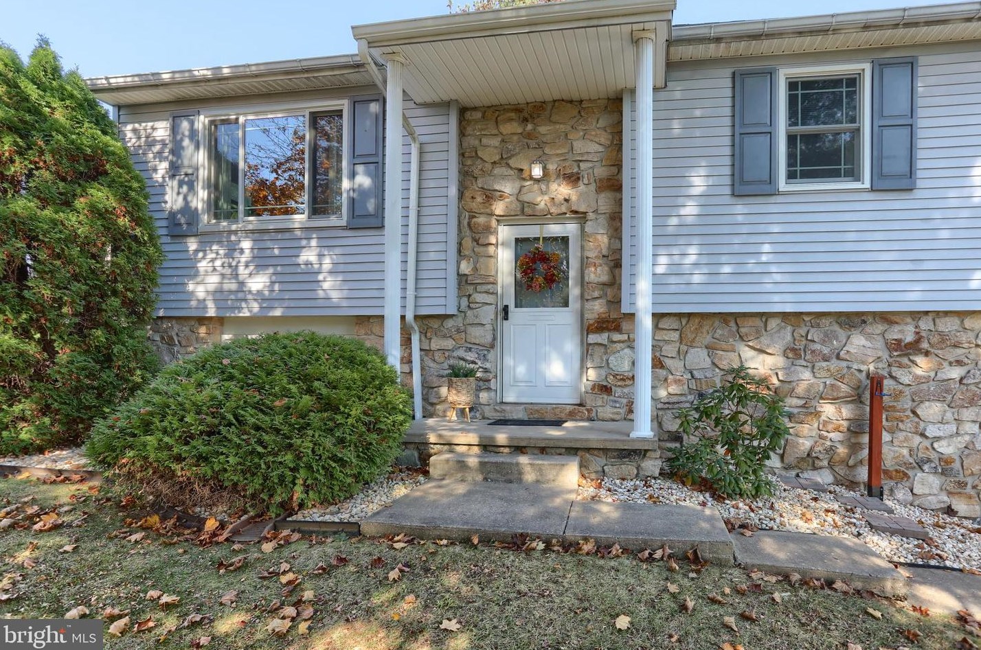 26 Middle Ave, Bordnersville PA  17038-8912 exterior