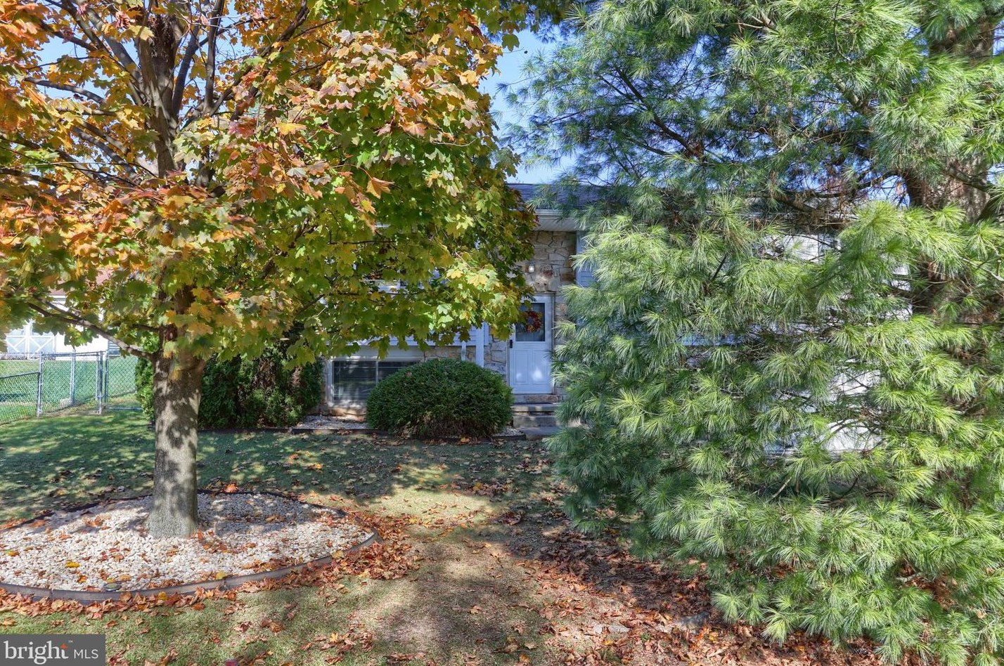 26 Middle Ave, Bordnersville PA  17038-8912 exterior