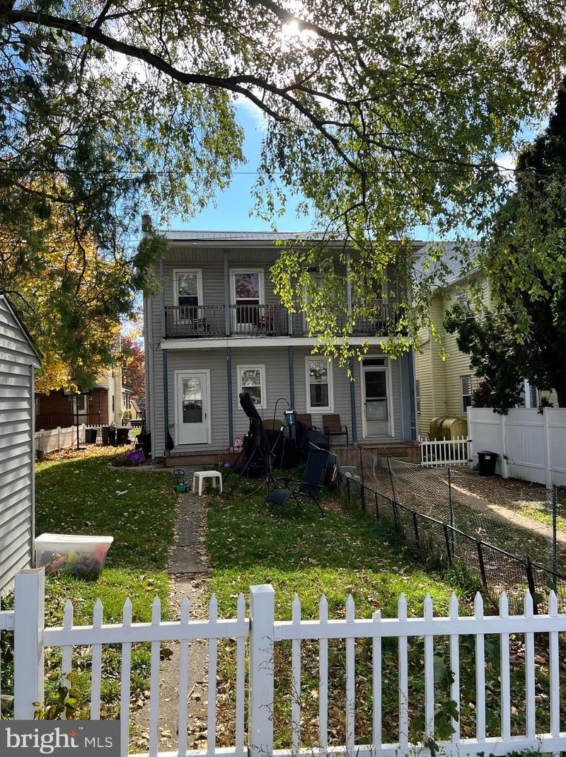 33 E Queen St, Bellegrove, PA 17003