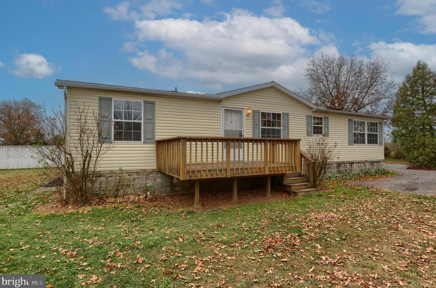 23 Hoover Dr, Bordnersville, PA 17038