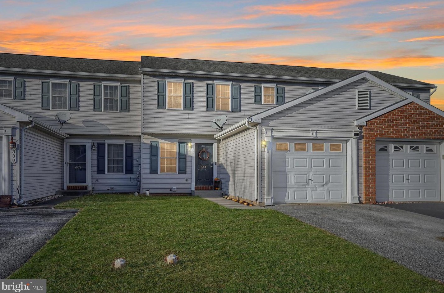 341 Lighthouse Dr, Bordnersville, PA 17038-8950