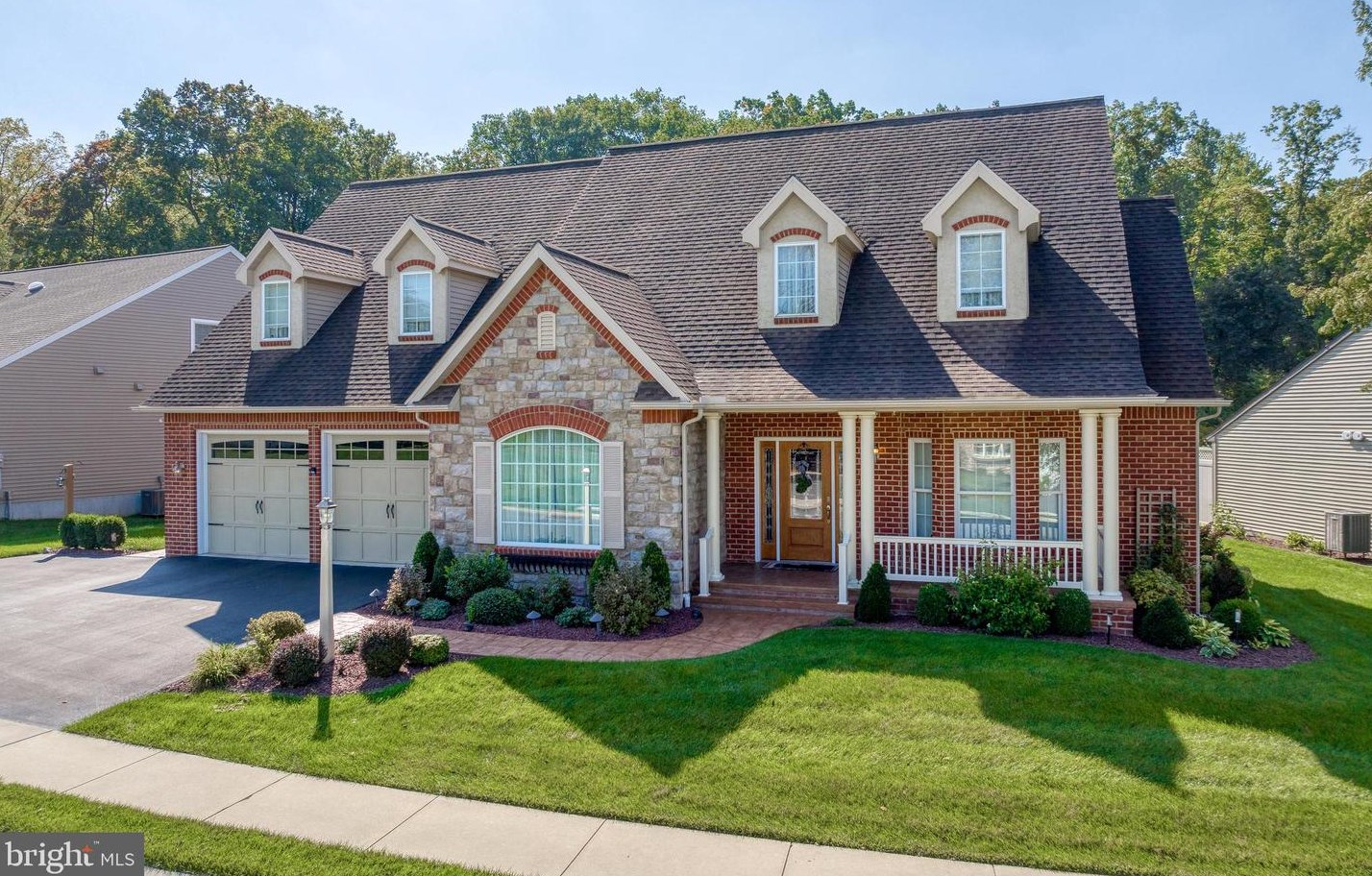1011 Northgate Dr, Lebanon, PA 17042-8033