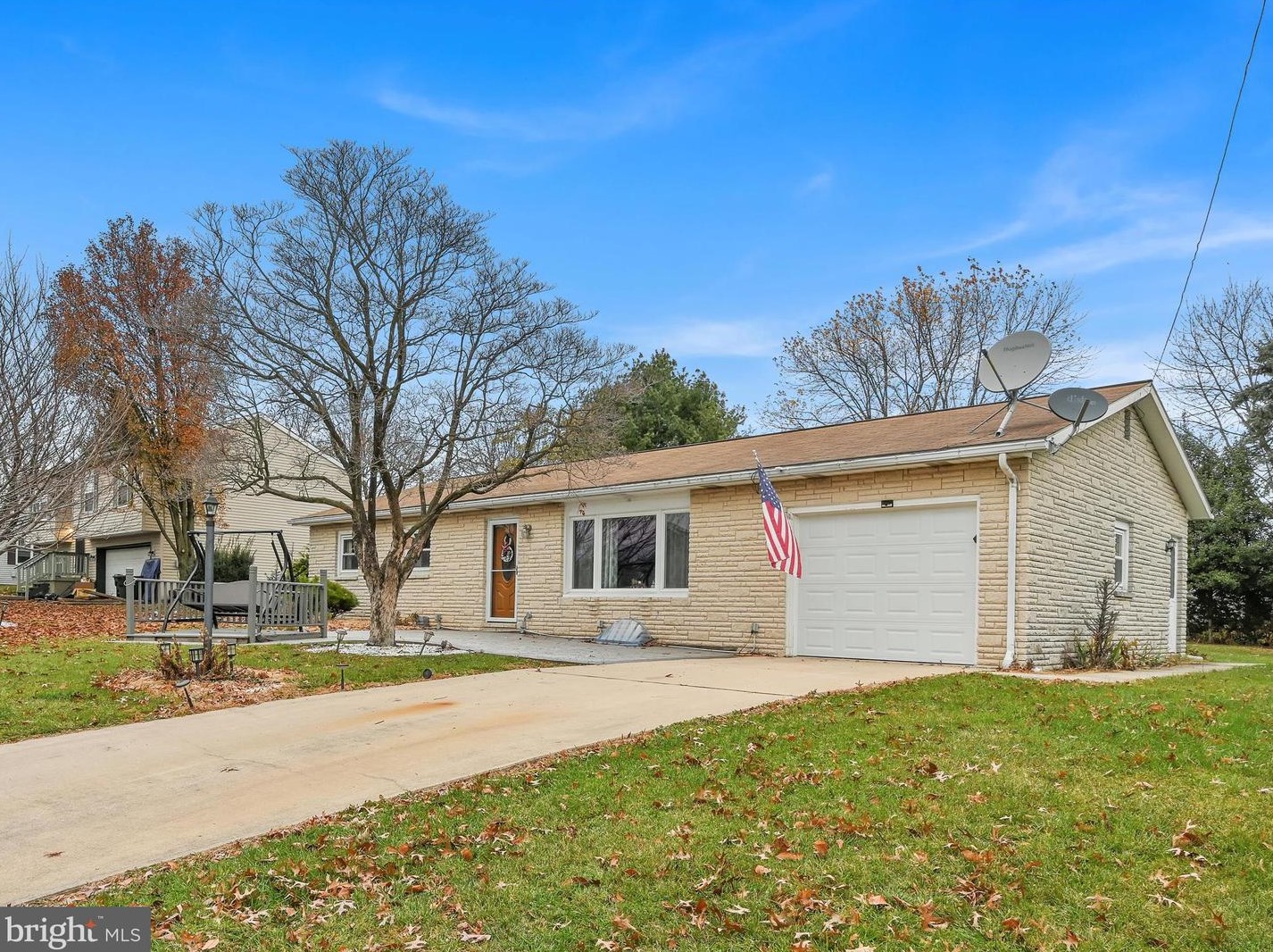 915 Maple Ln, Lebanon, PA 17046