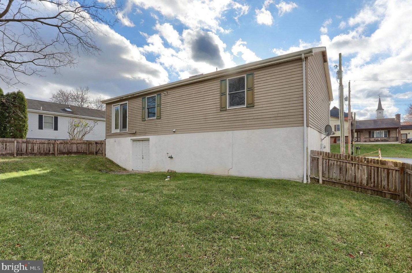 131 Chestnut St, Bordnersville PA  17038-8958 exterior