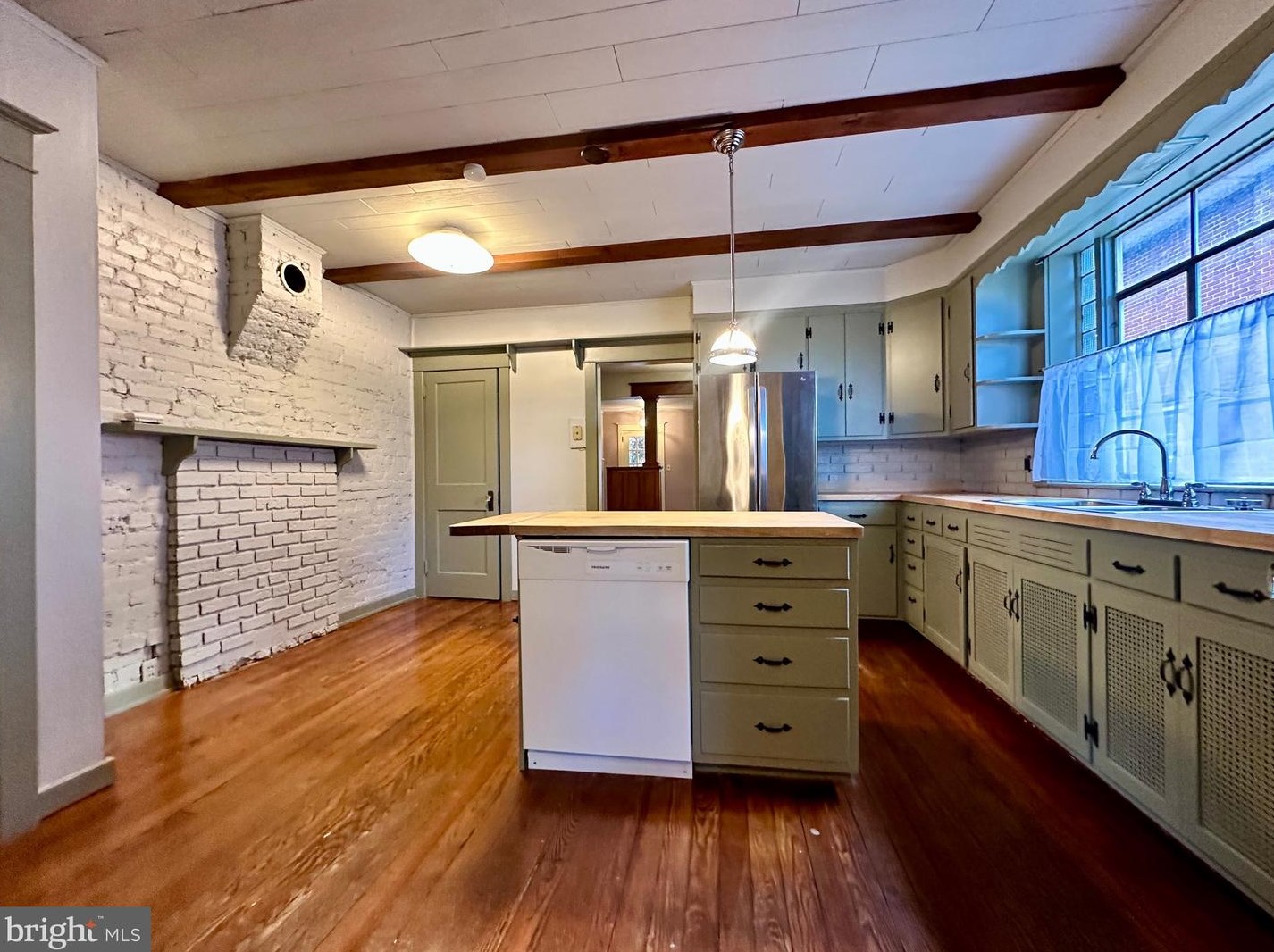 25 Hoke Ave, Lebanon PA  17042-6318 exterior