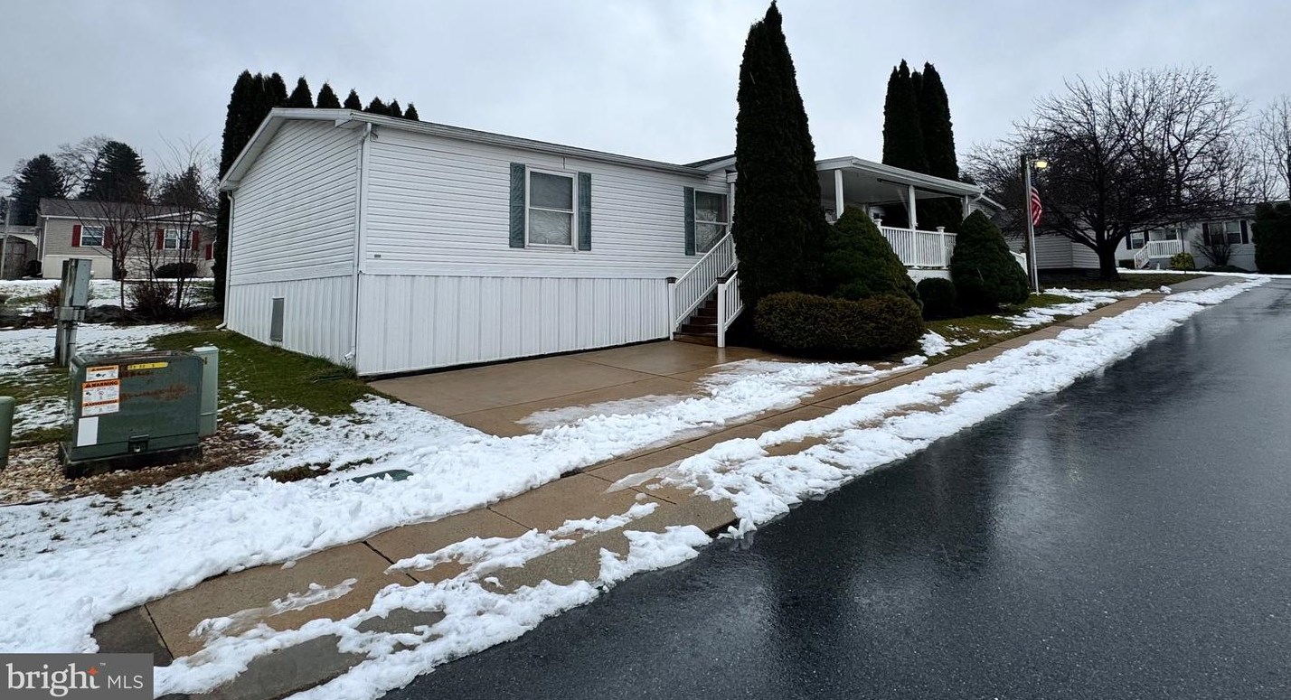 4 Margaret Ave, Lebanon, PA 17042-4006