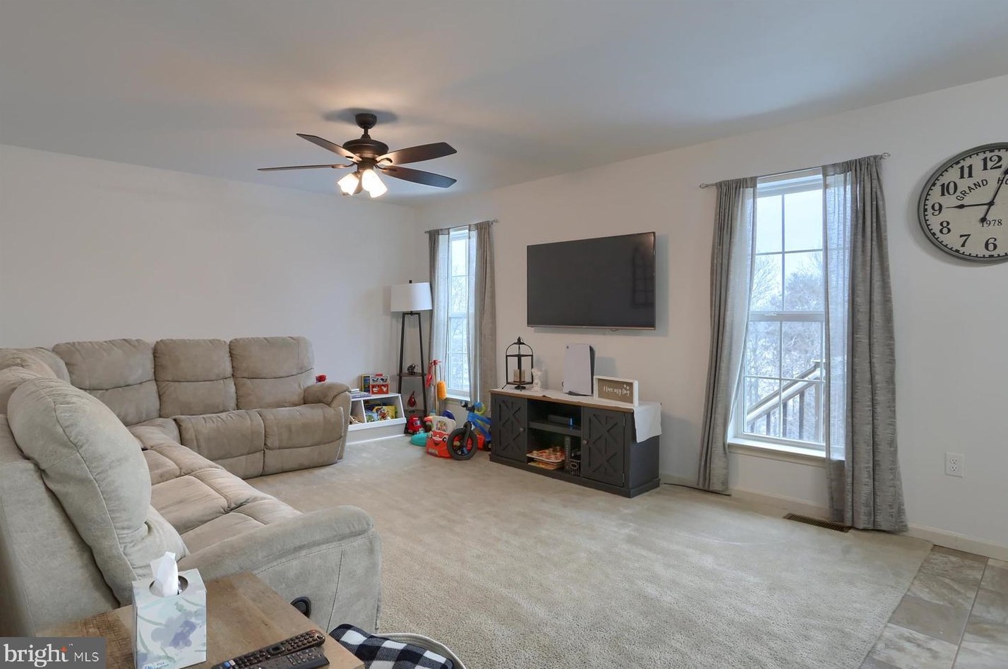 47 Wildflower Cir, Lebanon PA  17046-8122 exterior