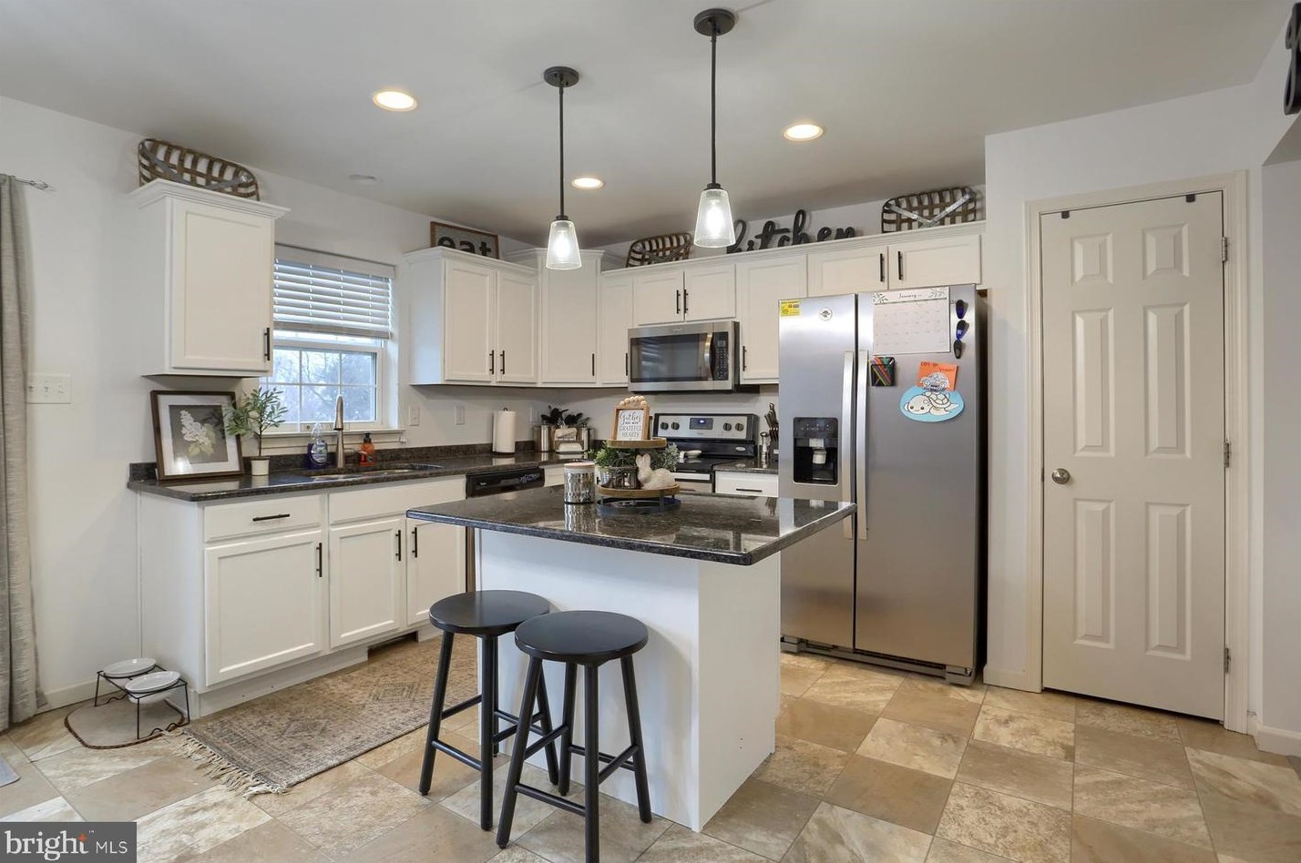 47 Wildflower Cir, Lebanon PA  17046-8122 exterior