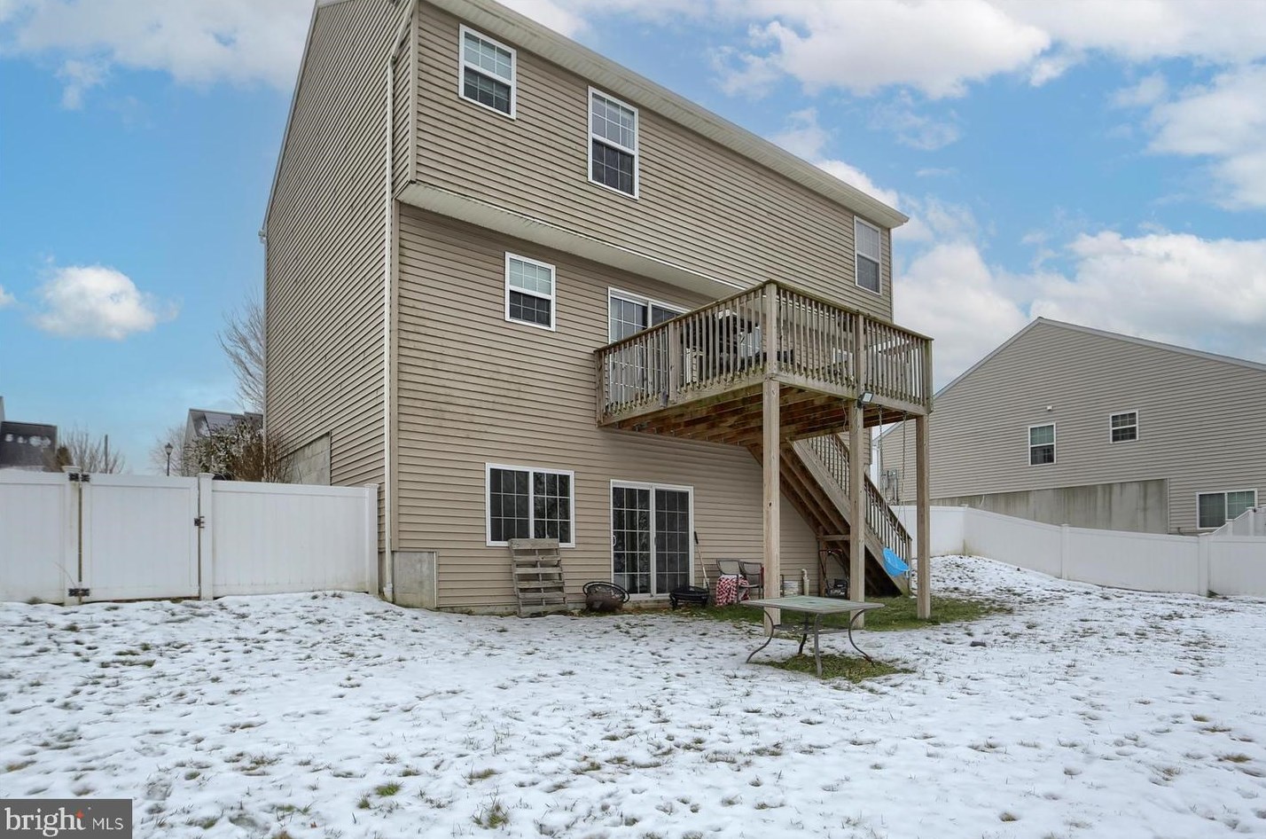 47 Wildflower Cir, Lebanon PA  17046-8122 exterior