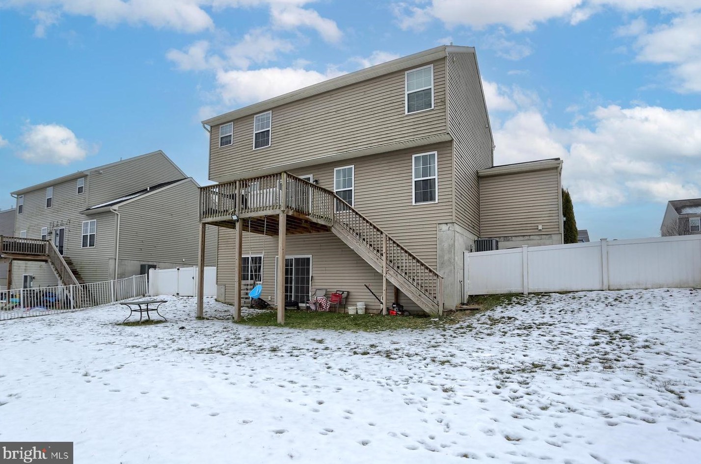 47 Wildflower Cir, Lebanon PA  17046-8122 exterior