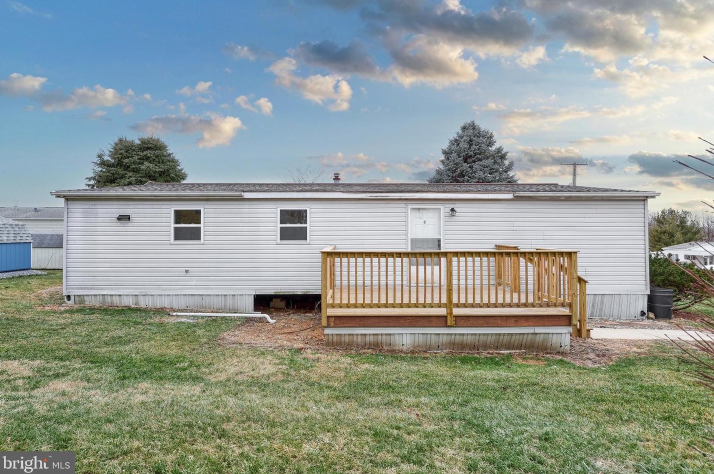2 Daniel Ave, Lebanon, PA 17042-7194