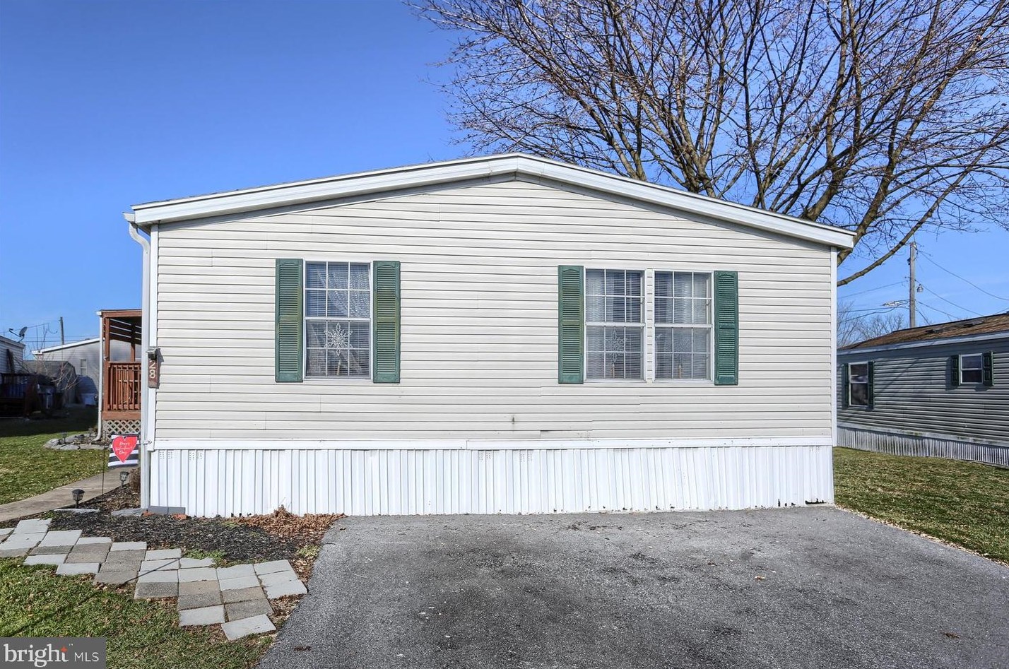 28 Green Acres Trailer Ct, Lebanon, PA 17046