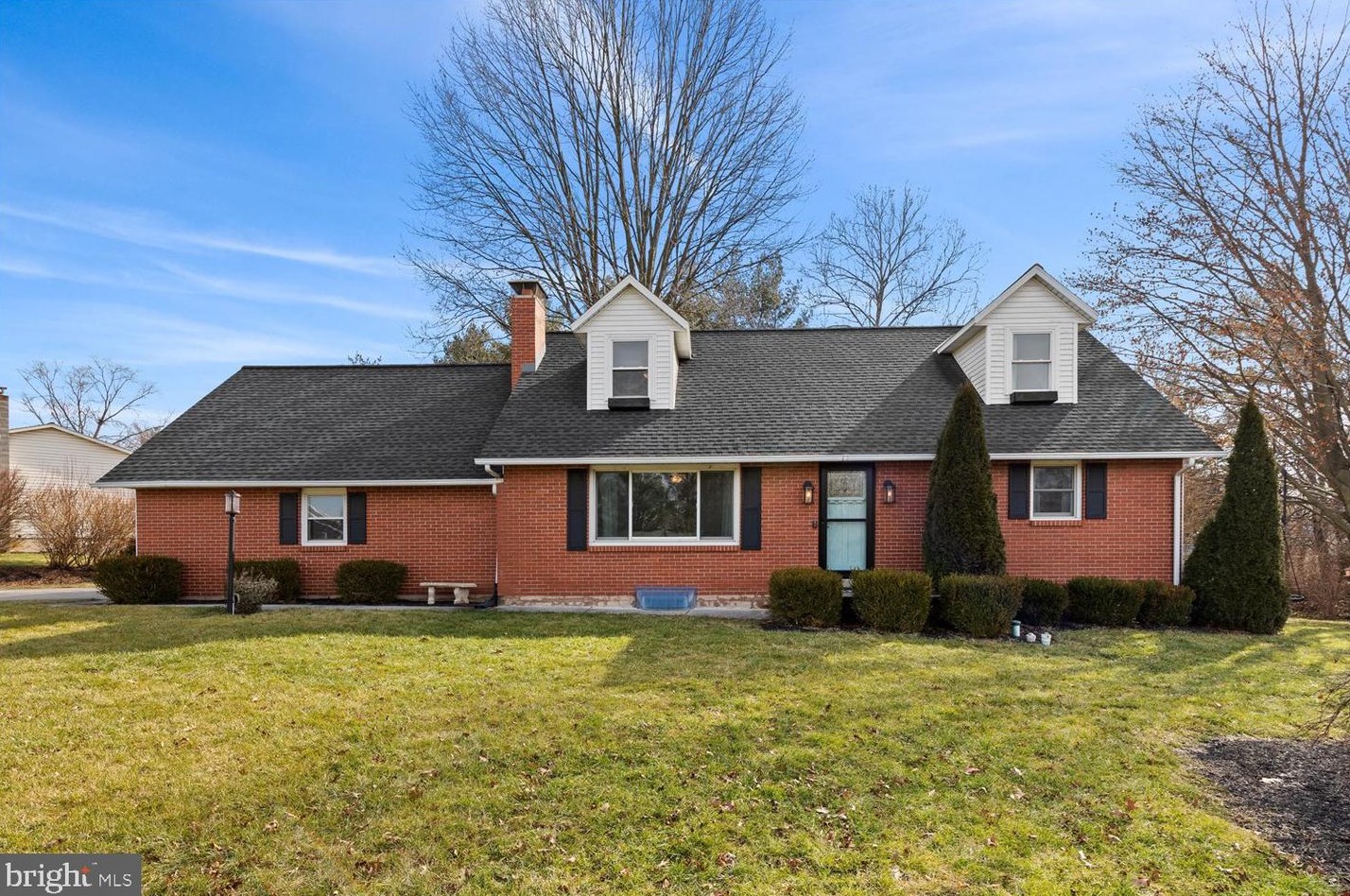 328 Quittie Park Dr, Bellegrove, PA 17003