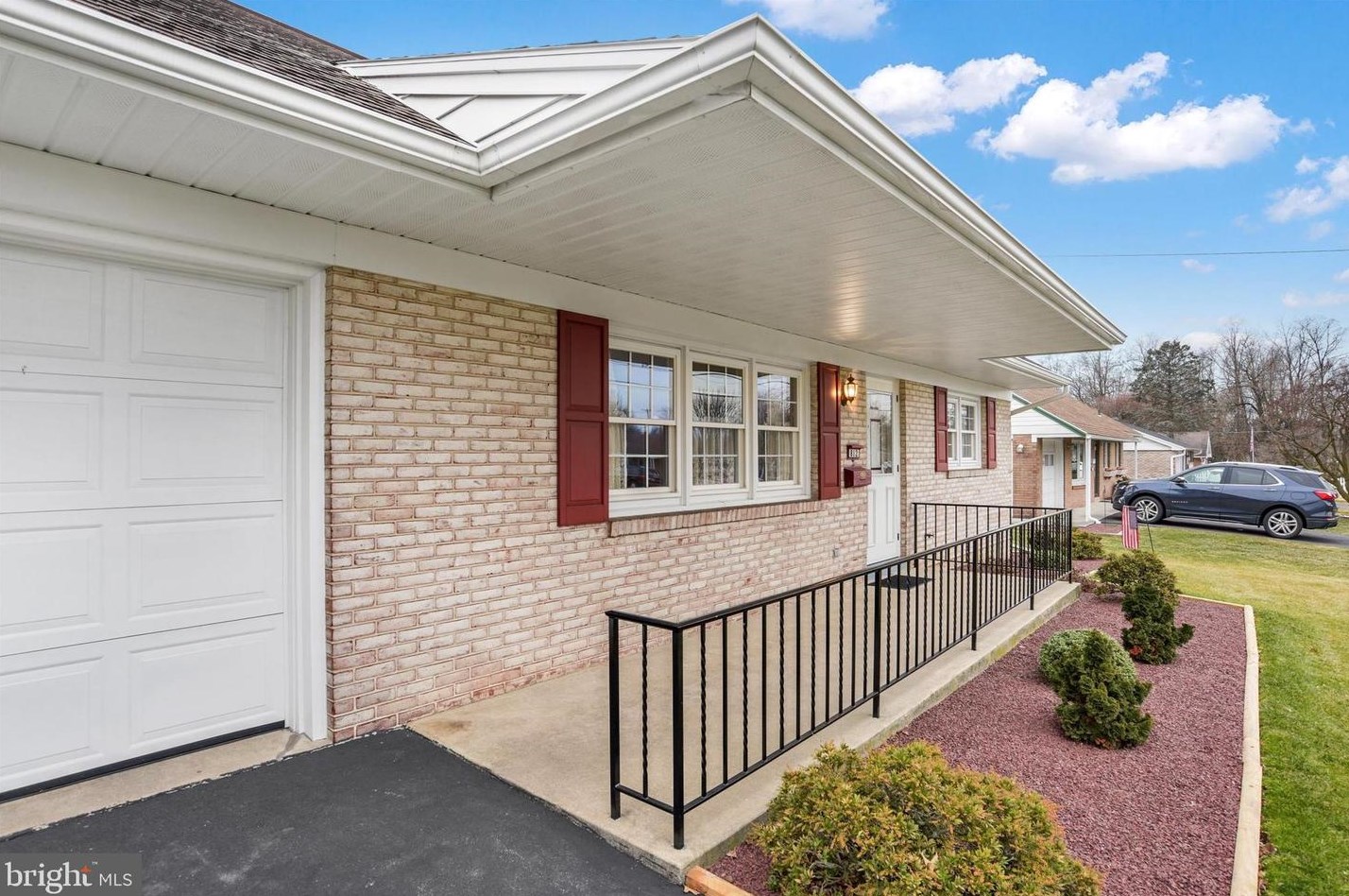 812 Cedar Crest Dr, Lebanon, PA 17046