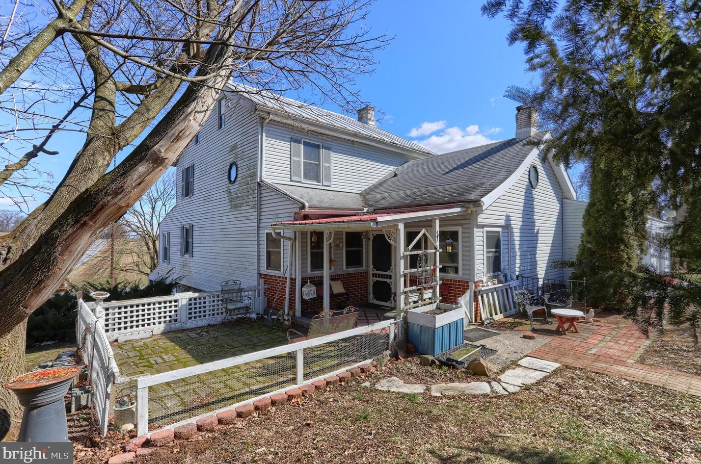 2098 Weavertown Rd, Lebanon, PA 17046