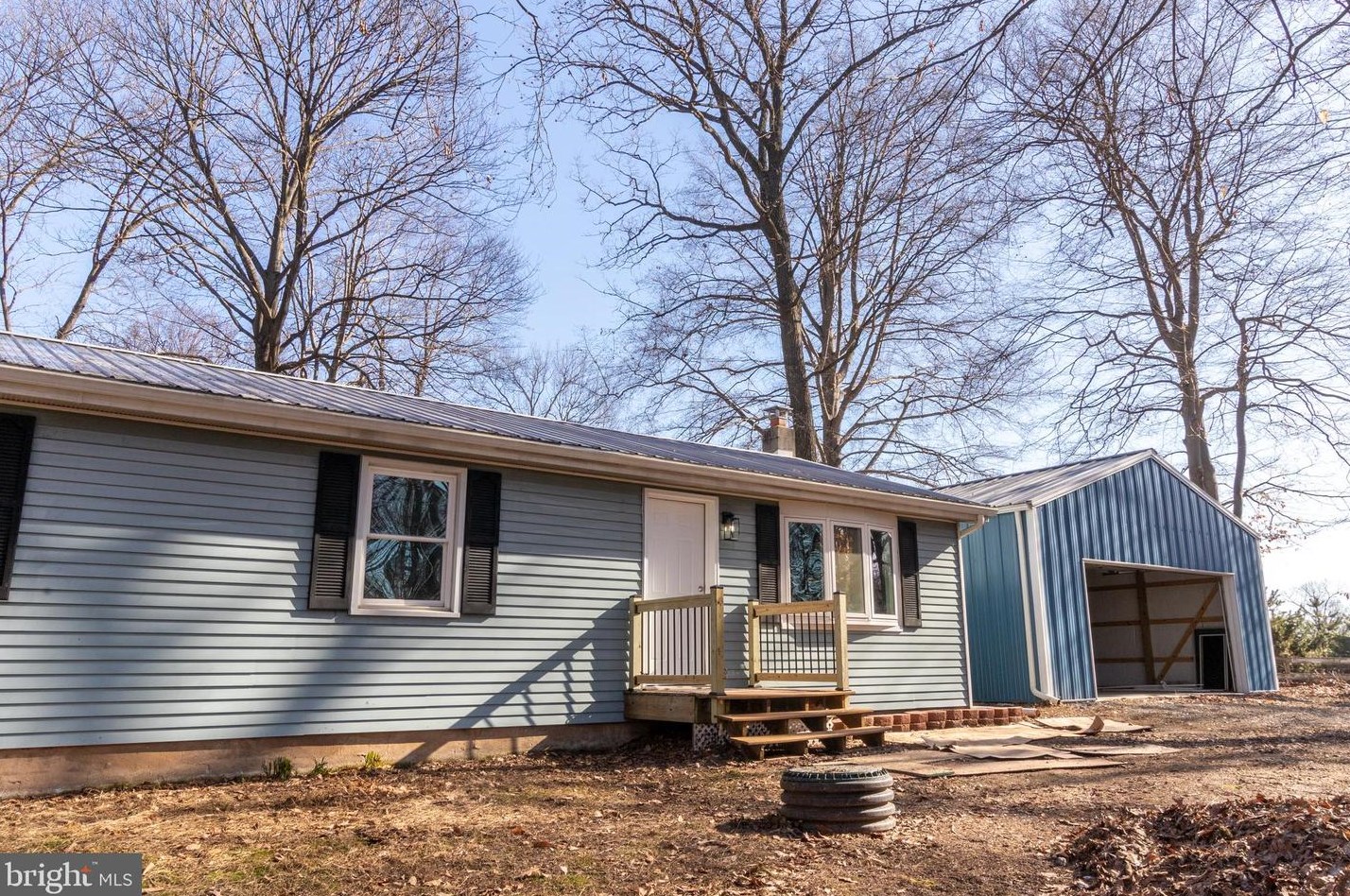 612 Mount Pleasant Rd, Lebanon, PA 17042-4799
