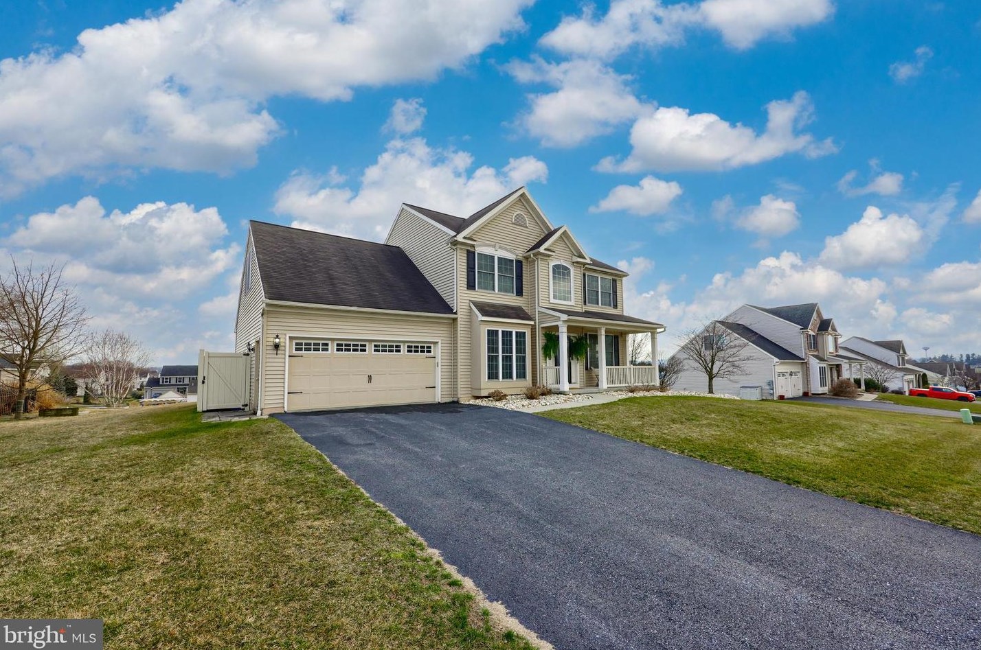 137 Valley View Pl, Lebanon, PA 17042-7689