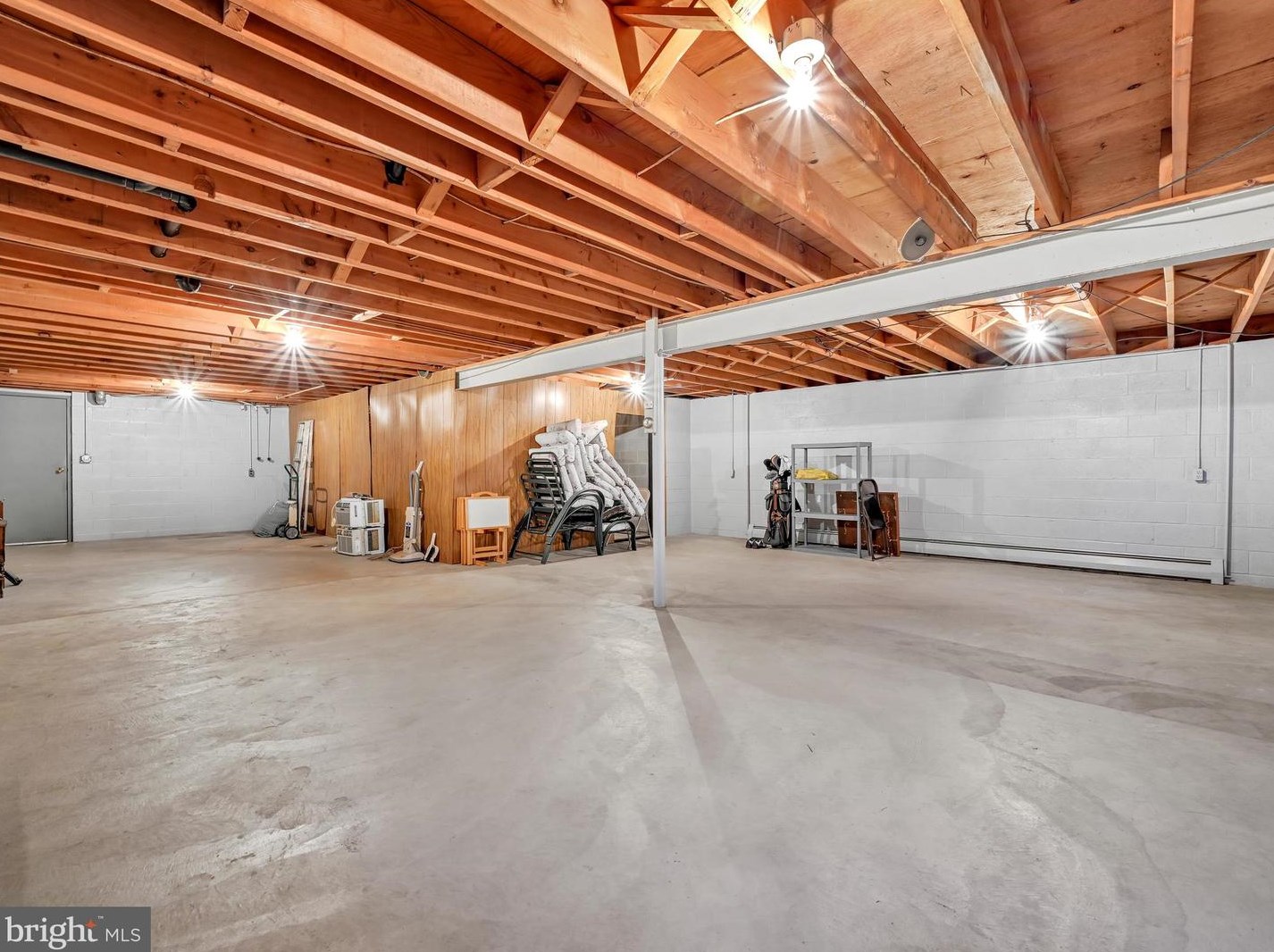 220 Cyrus St, Lebanon PA  17042-2441 exterior