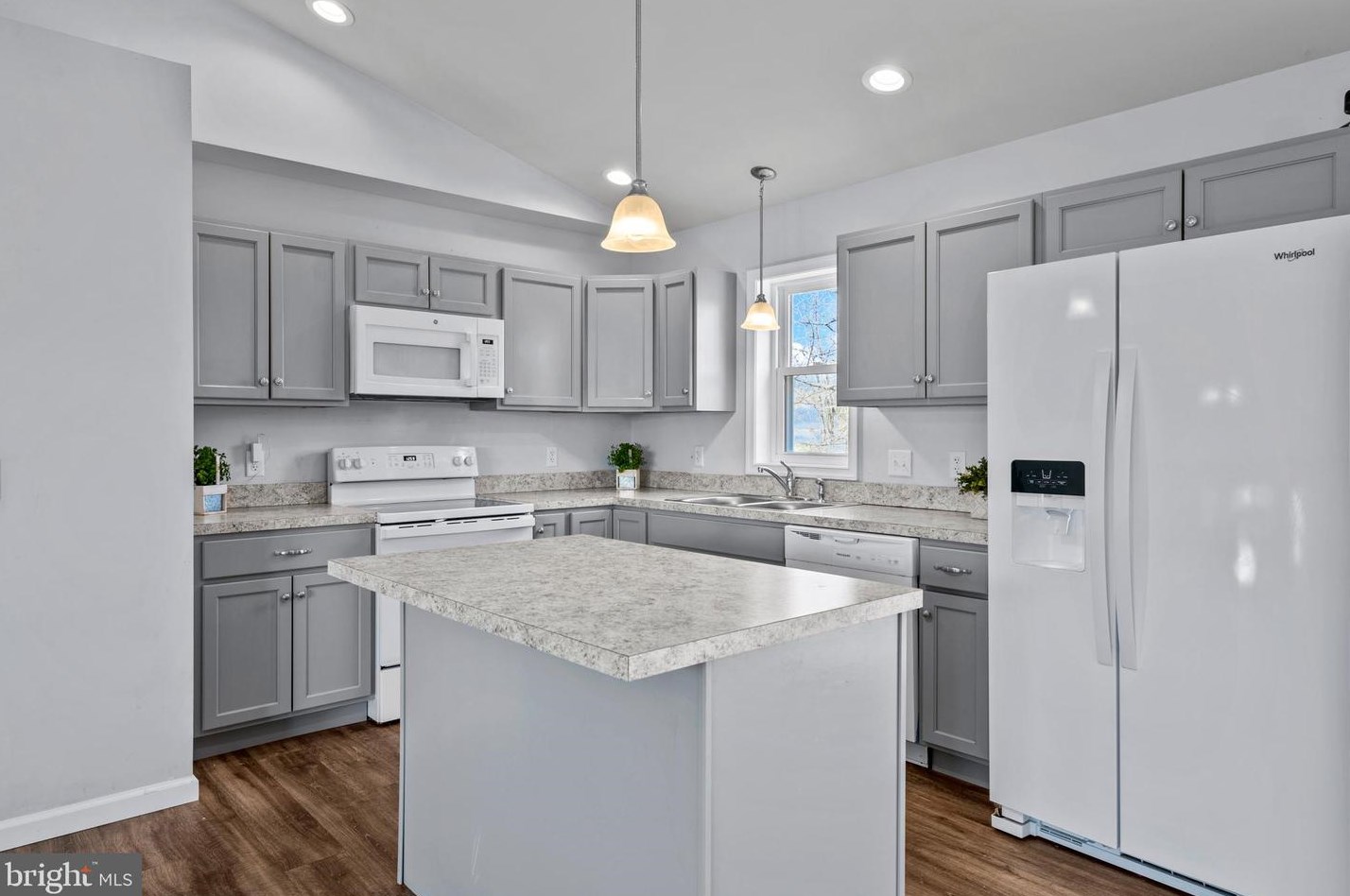 859 Jay St, Lebanon PA  17046-1924 exterior