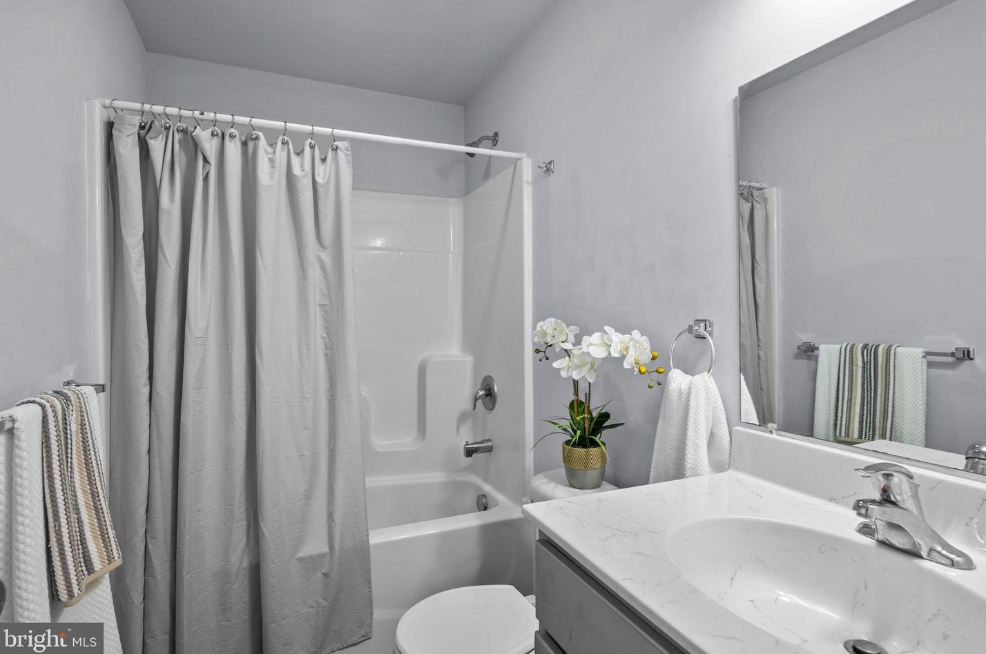 859 Jay St, Lebanon PA  17046-1924 exterior