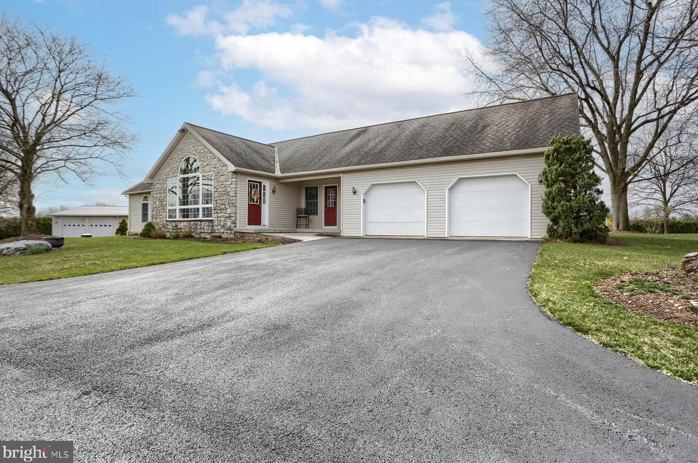 22 Plum St, Bellegrove, PA 17003