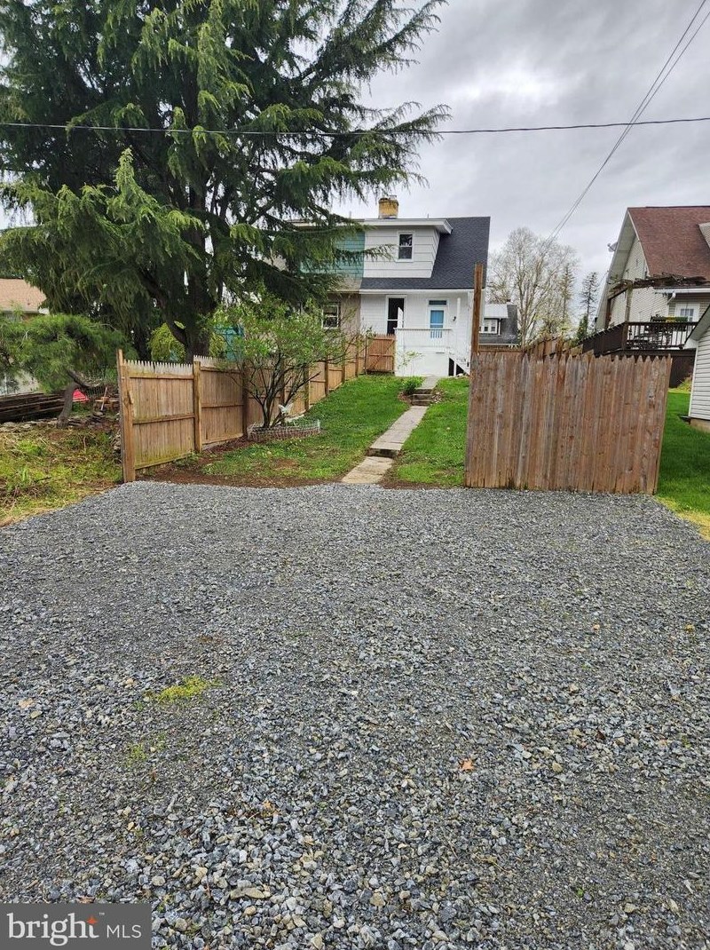 1406 Elm St, Lebanon, PA 17042