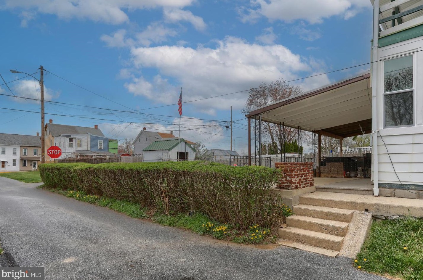 67 Folmer St, Lebanon PA 17042-5633 exterior