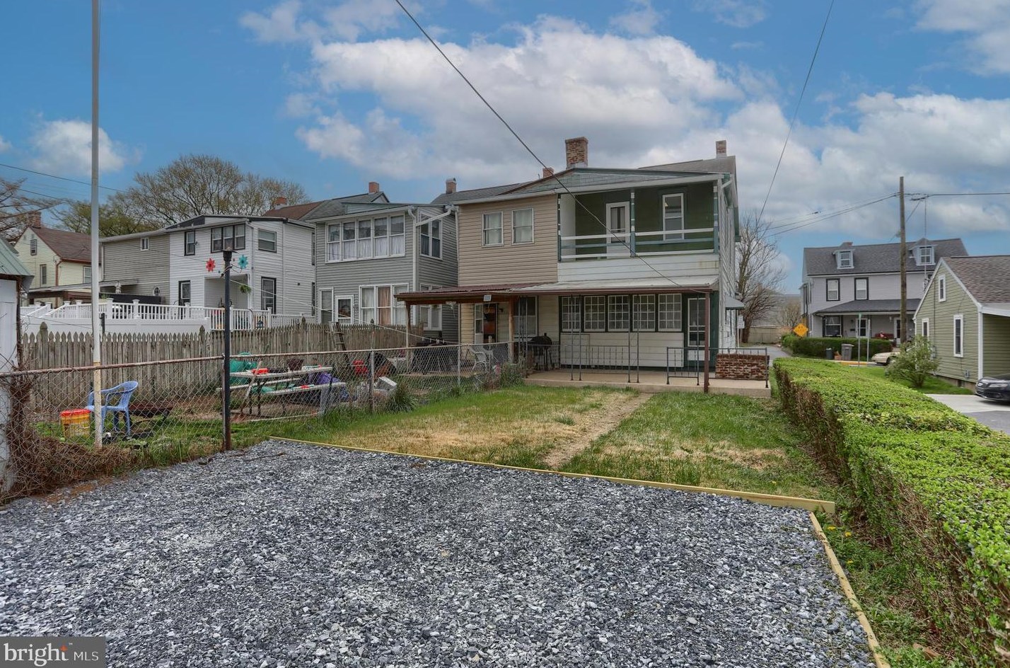 67 Folmer St, Lebanon PA 17042-5633 exterior