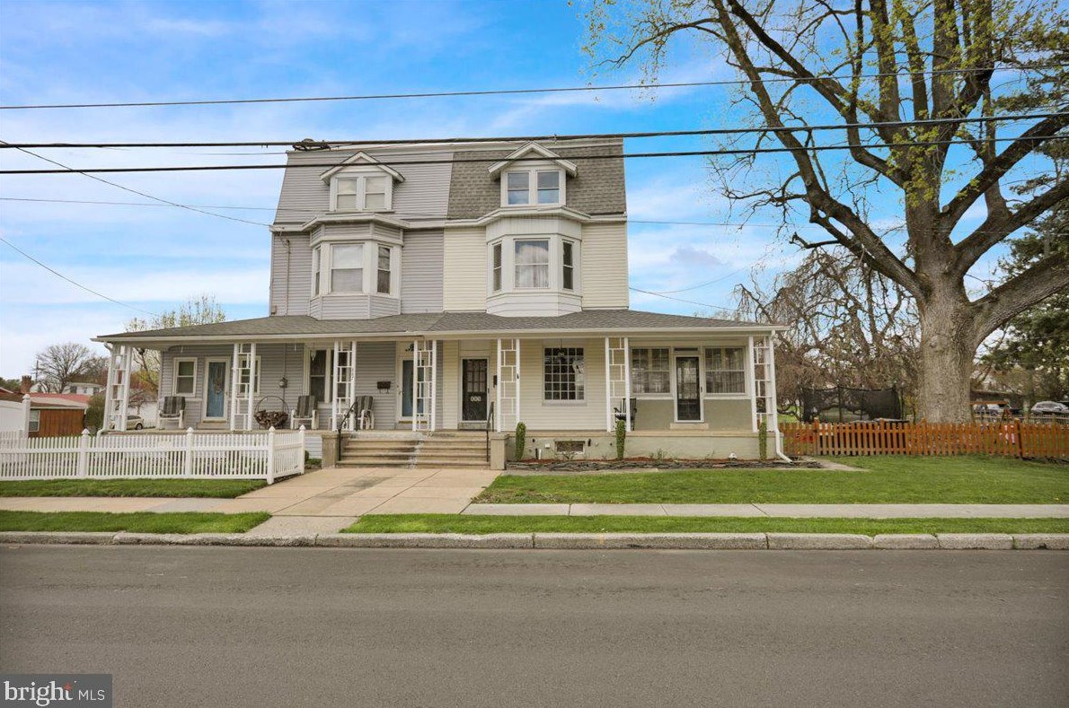 889 E Lehman St, Lebanon, PA 17046