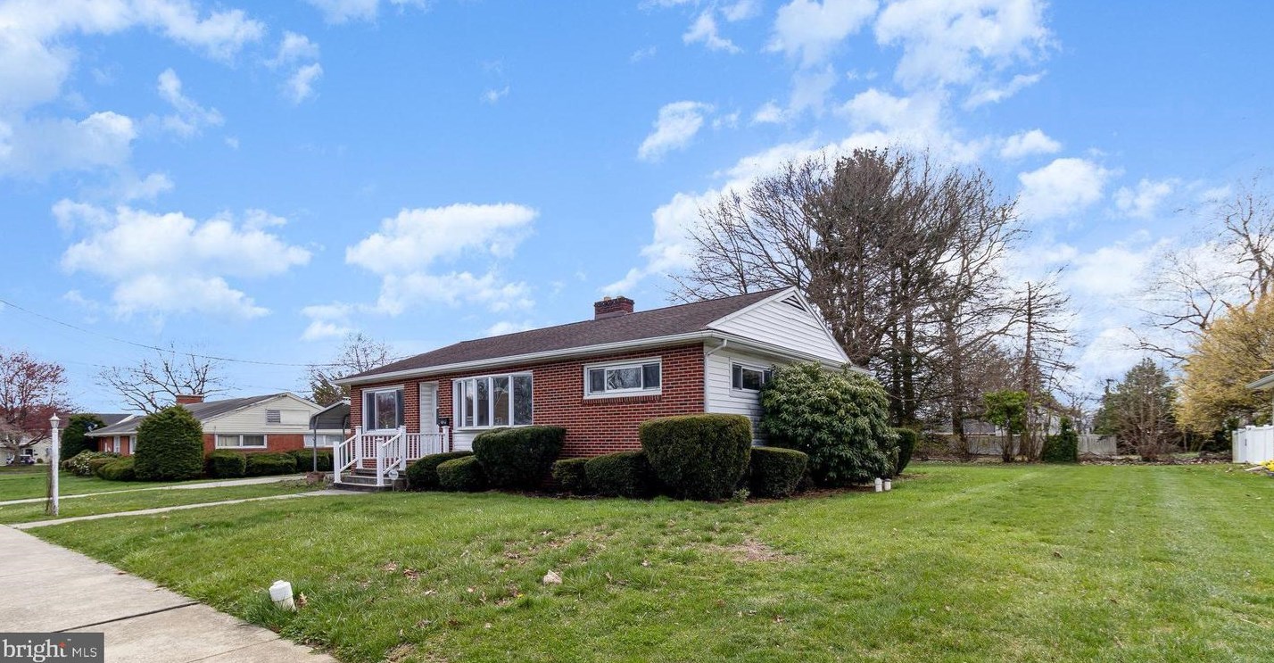985 Reber St, Lebanon, PA 17042-6943
