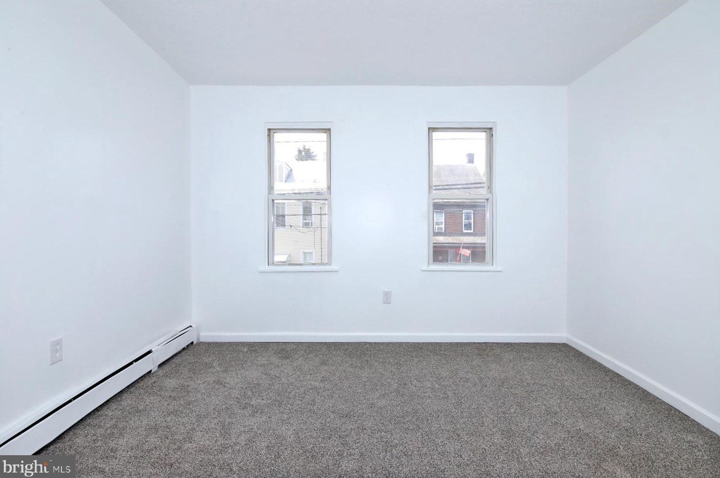 320 9th St, Lebanon PA  17042-5906 exterior