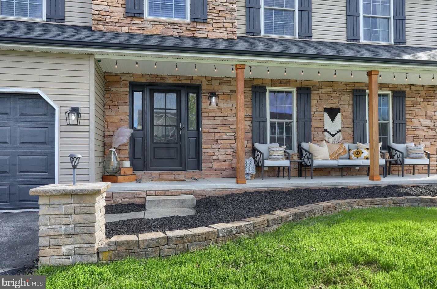150 Twin Creeks Dr, Bordnersville, PA 17038-8319