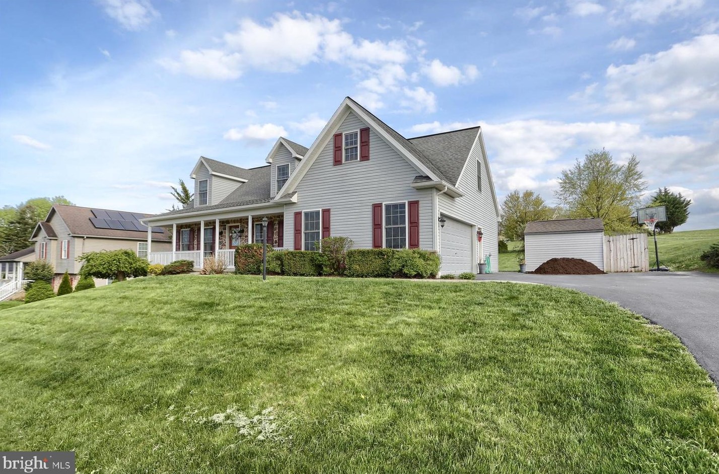 13 Pheasant Dr, Lebanon, PA 17046-8092