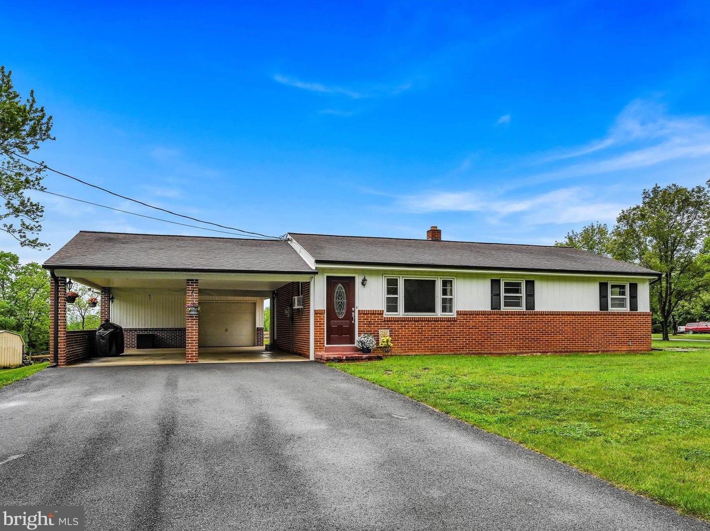 45 Racehorse Dr, Bordnersville, PA 17038-8320