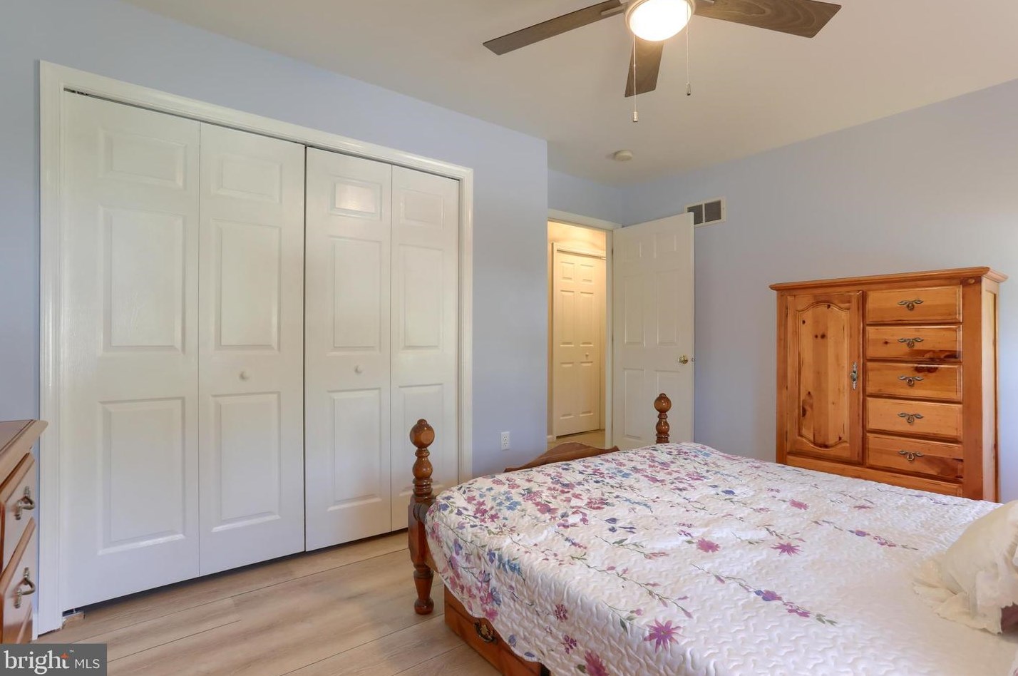 236 Weymouth Dr, Lebanon PA 17042-4159 exterior