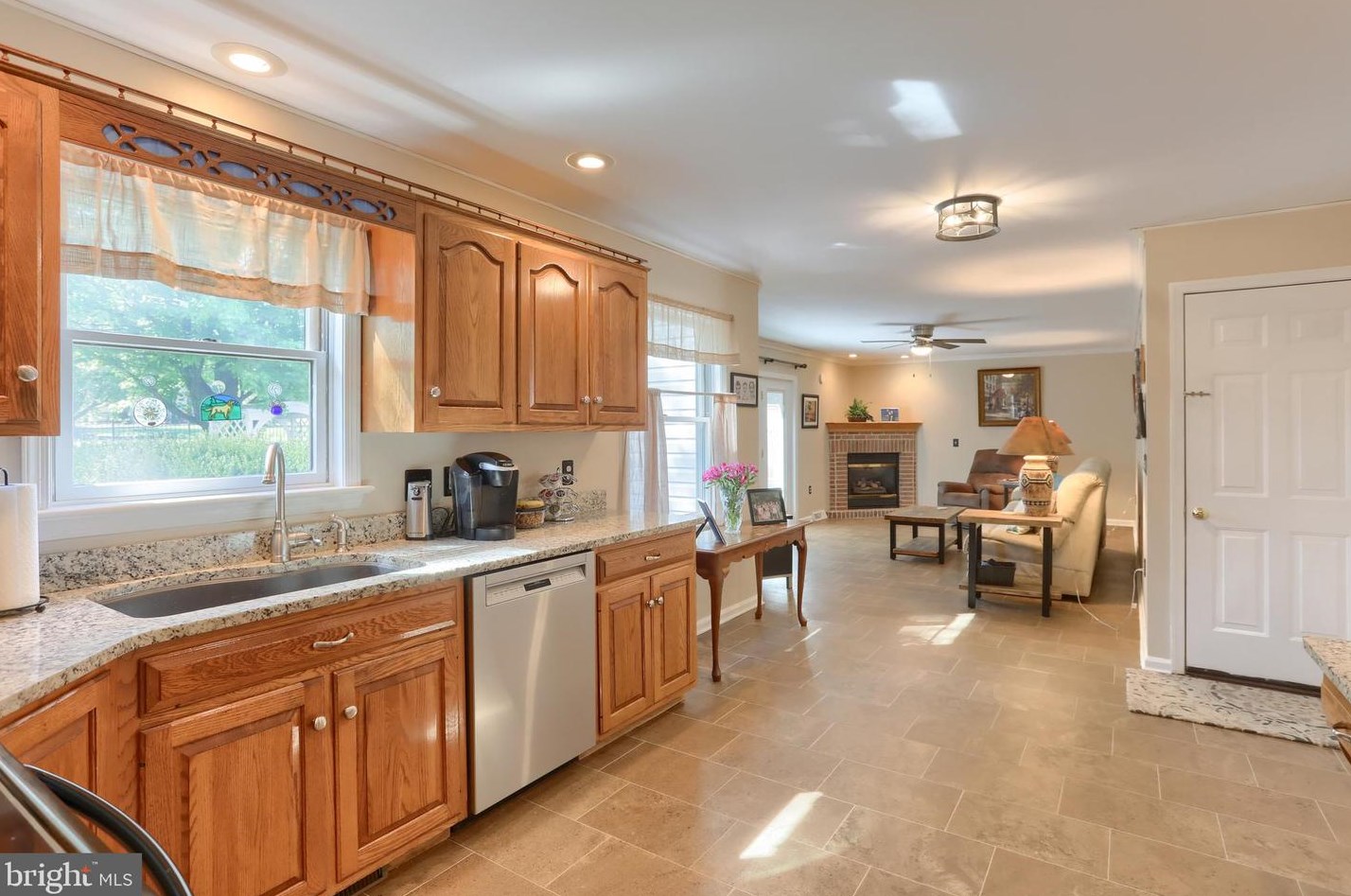 236 Weymouth Dr, Lebanon PA 17042-4159 exterior