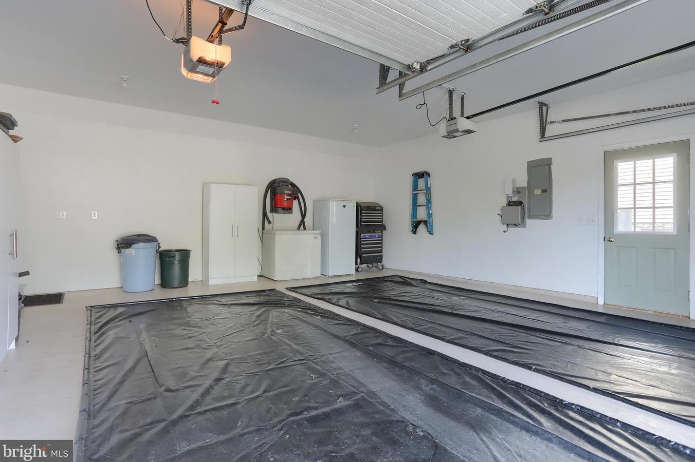 236 Weymouth Dr, Lebanon PA 17042-4159 exterior